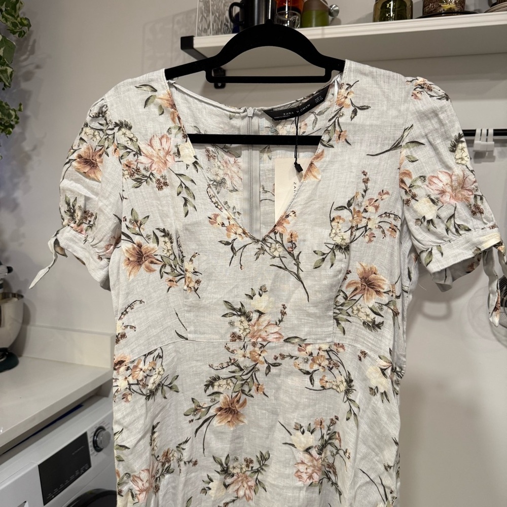 (NWT) Zara Floral Midi Dress